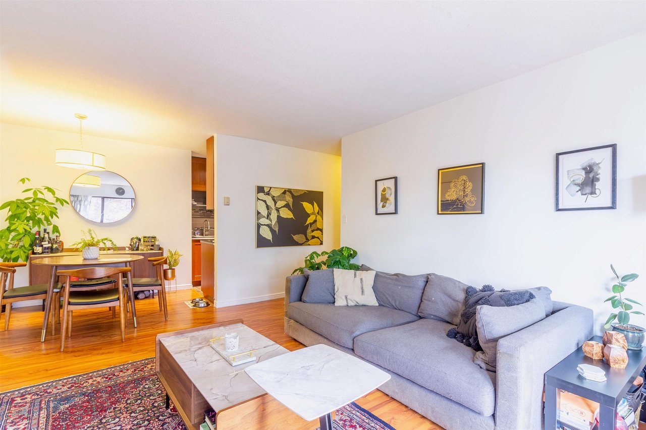 403-120 E 4th St