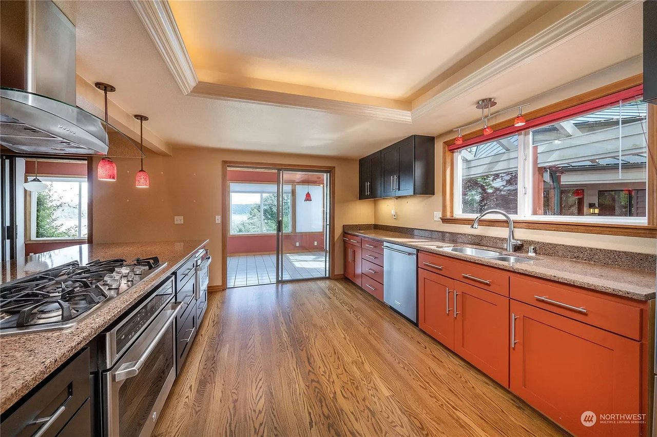 1106 143rd St NW