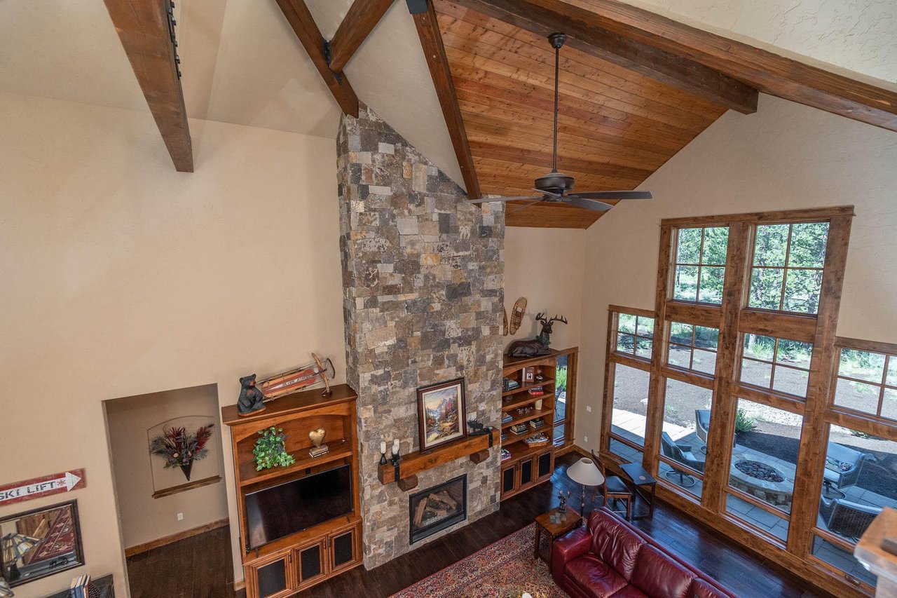 56580 Sunstone Loop