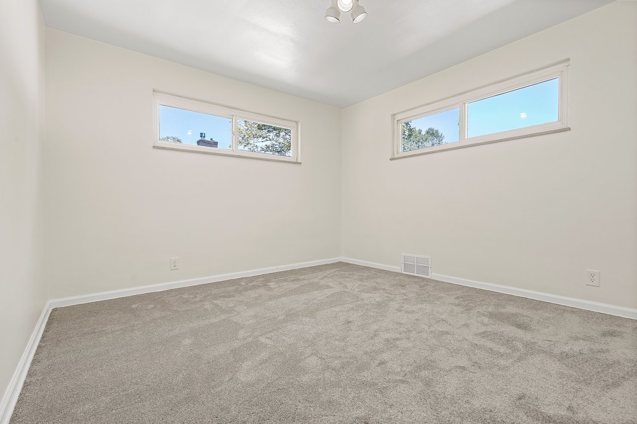 1332 Foxboro Dr