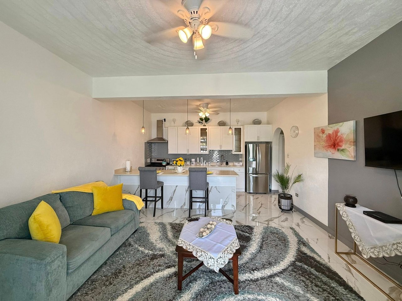 1068 Hawksnest 1 Bedroom Apartment