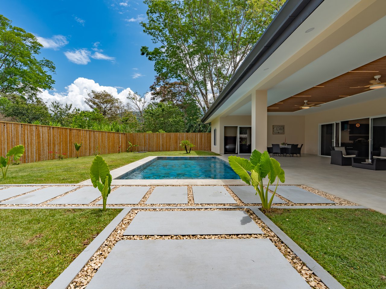 Refined Tropical Home in Uvita, Costa Rica | Walk to Beach & Parque Nacional Marino Ballena
