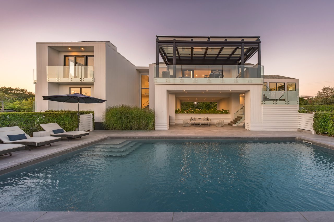 1076 Ocean Road, Bridgehampton