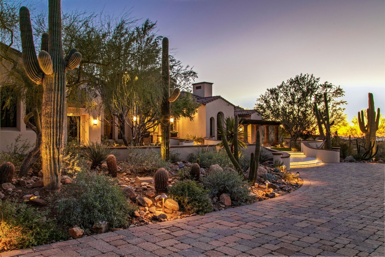 10927 E Windgate Pass Drive, 1519