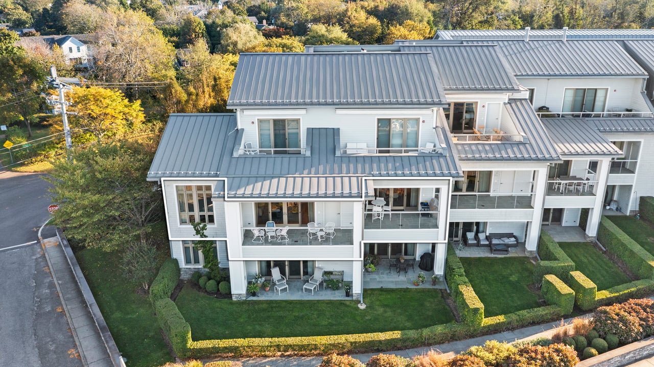 21 West Water Street, Residence 2F