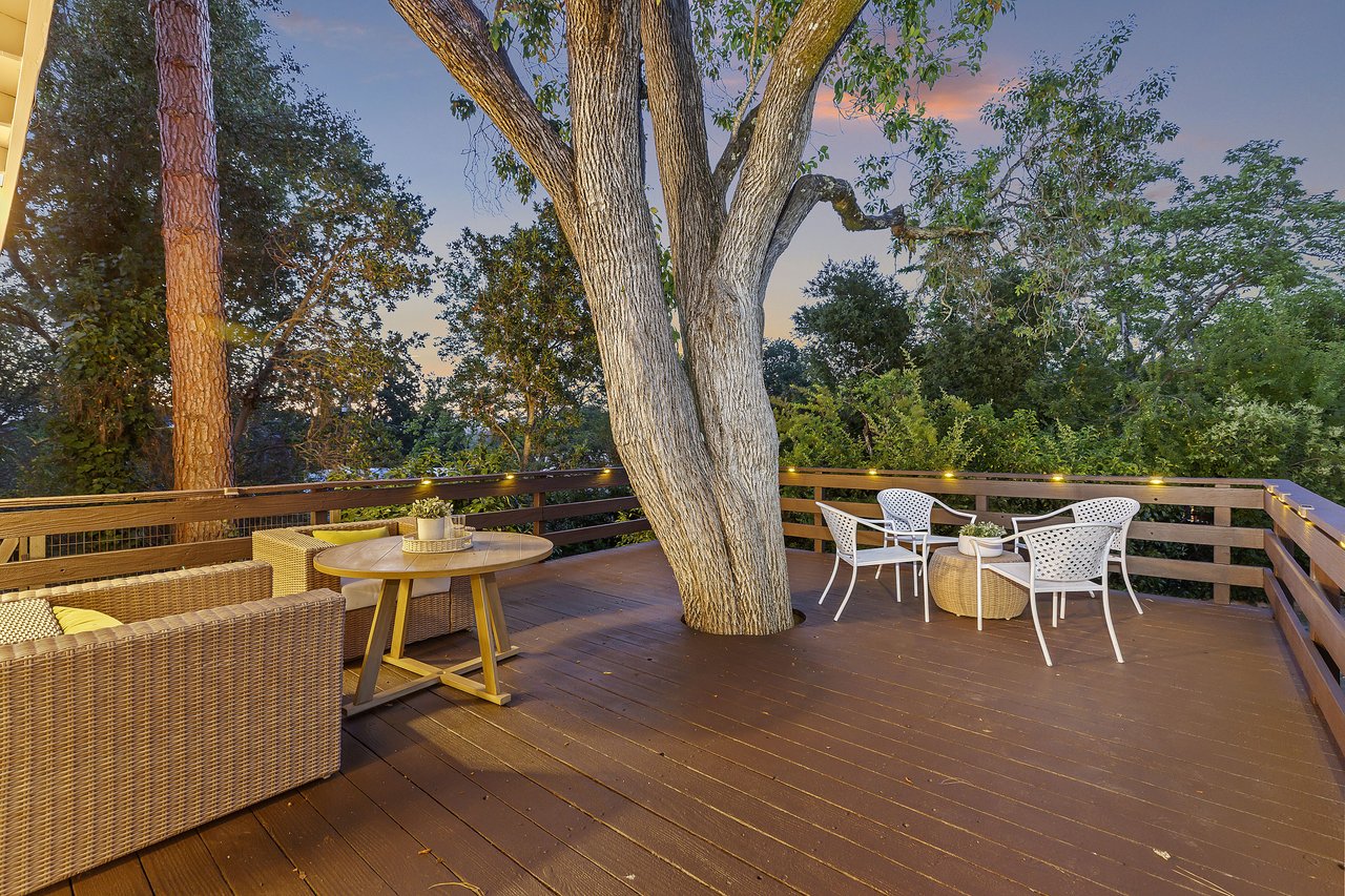 32 California Ave