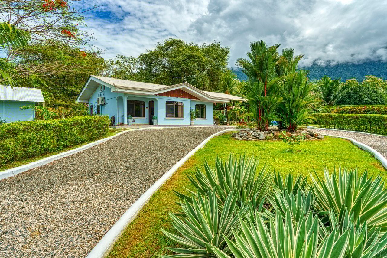 Casa Colibri - Easy Access, Beautiful, Private Lot