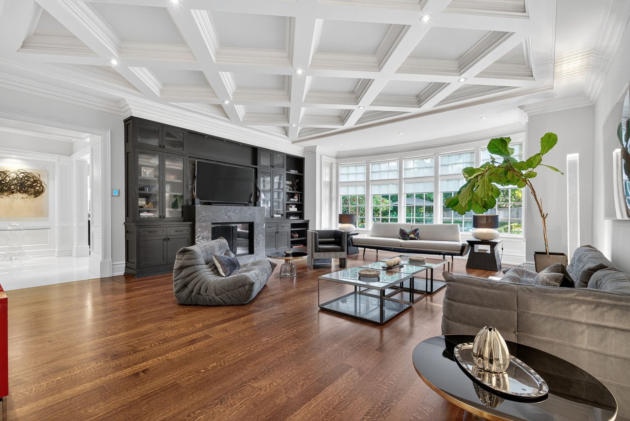 Chateau-Inspired