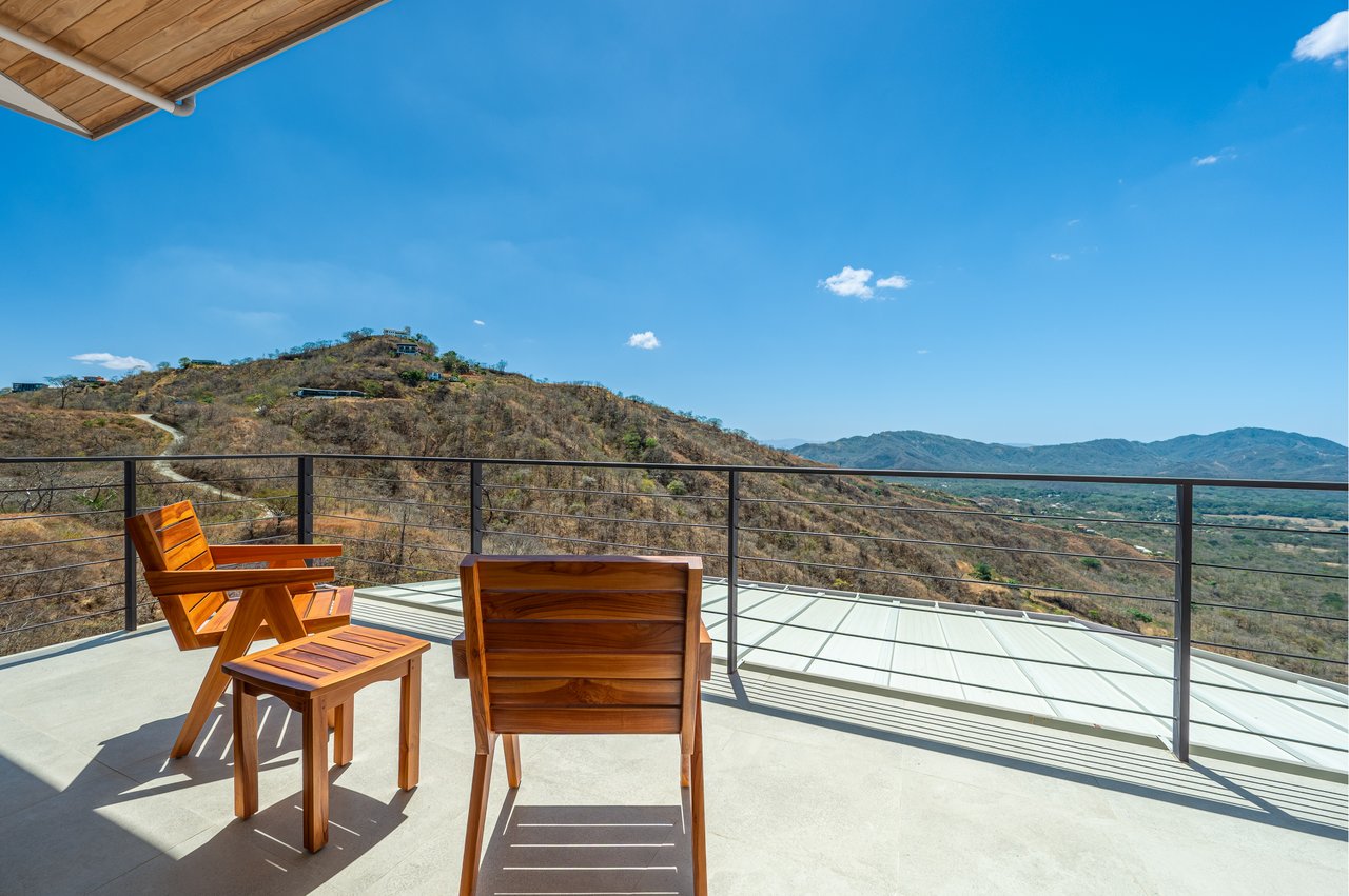 Casa En Las Rocas | Spectacular Ocean-View Home in Pacific Heights
