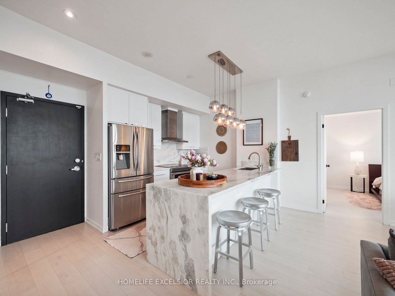 PENTHOUSE IN EMERALD CITY 