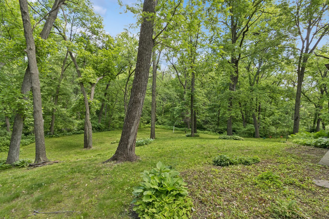 6 Woodland Dr NE