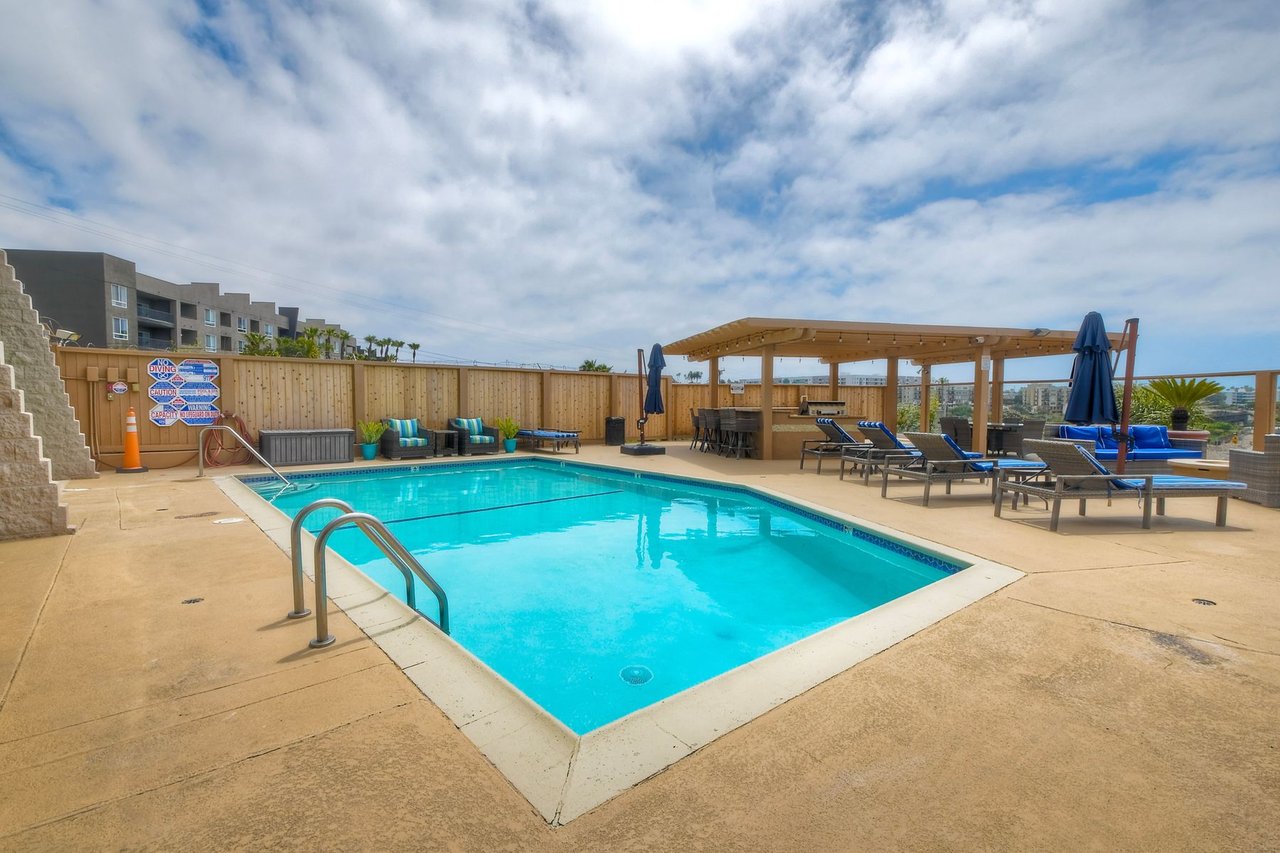 1200 N Harbor Dr, Unit 1B