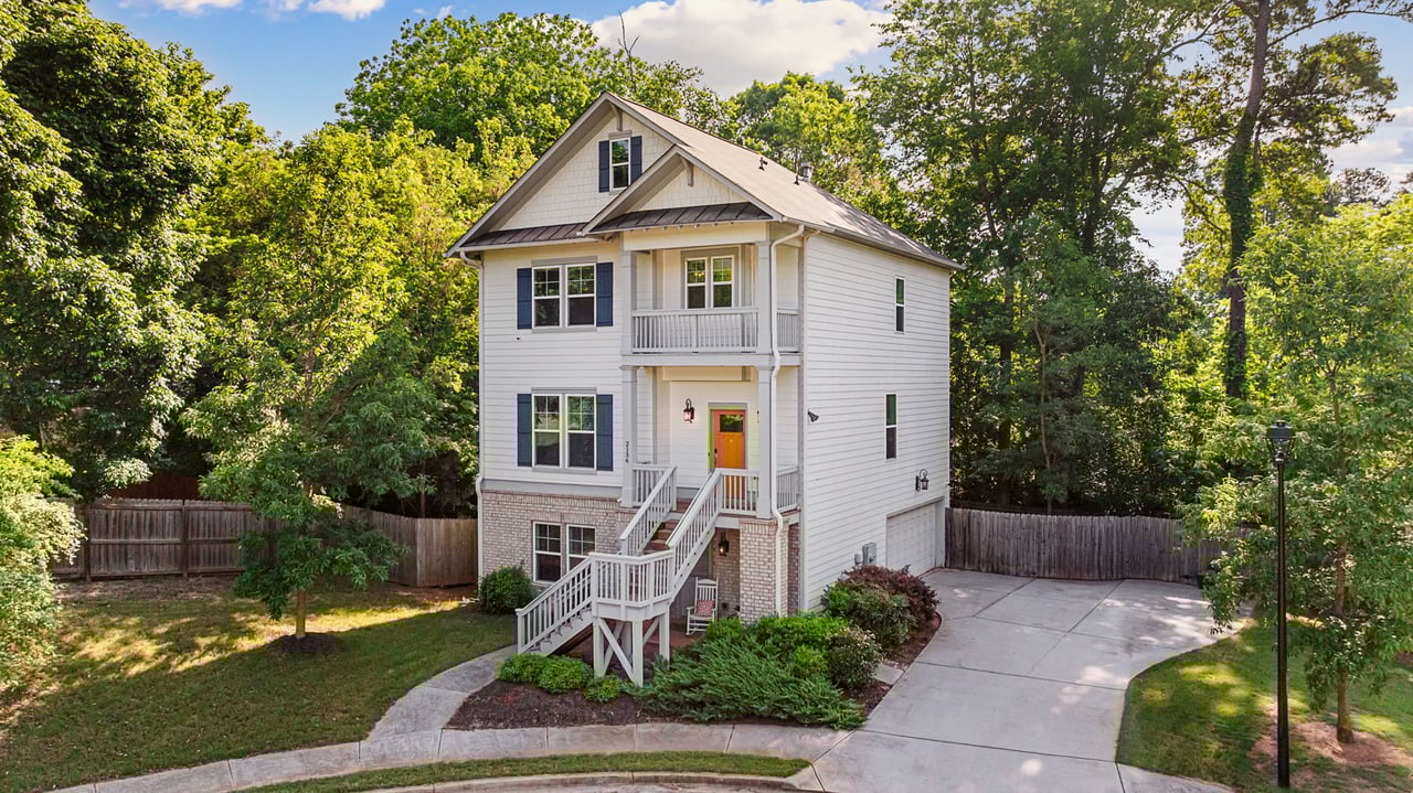 2136 Oak Knob Drive, Decatur, Georgia 30032