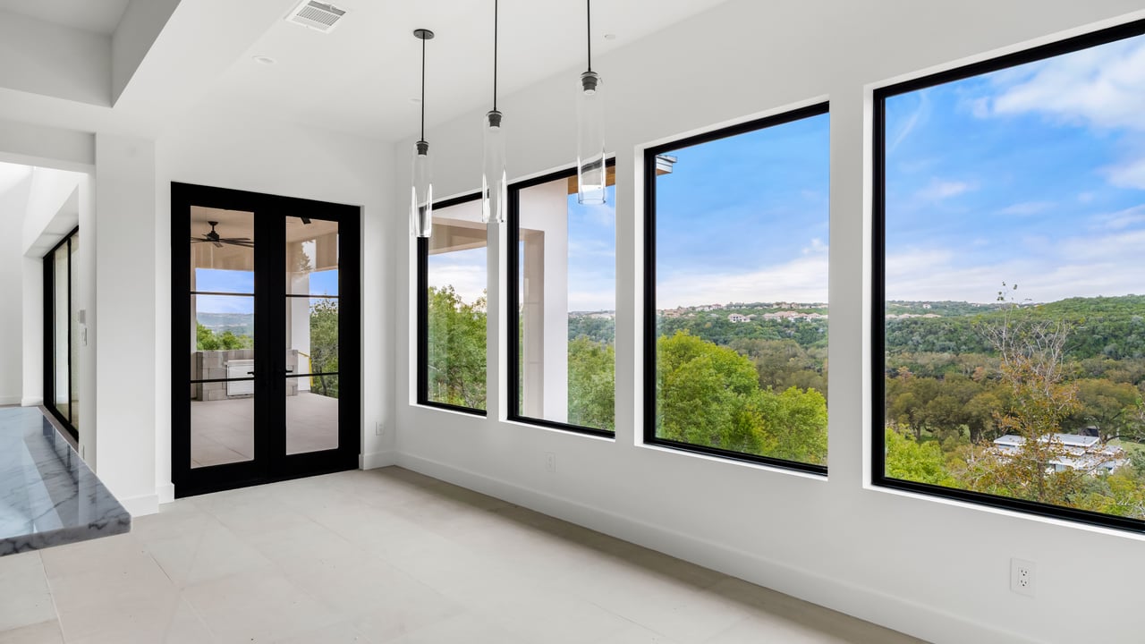 702 N Commons Ford Road