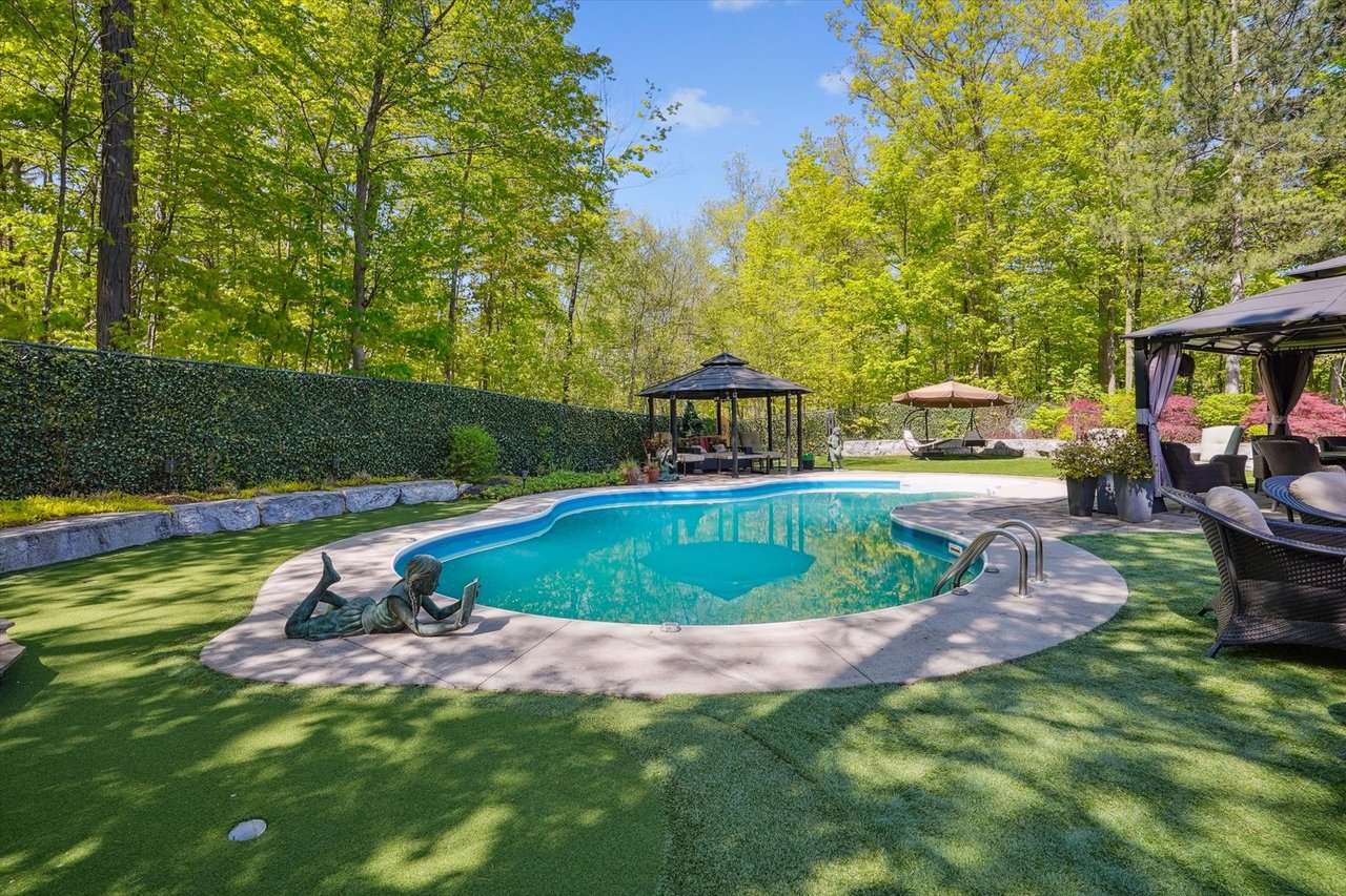 1662 Roundleaf Court
