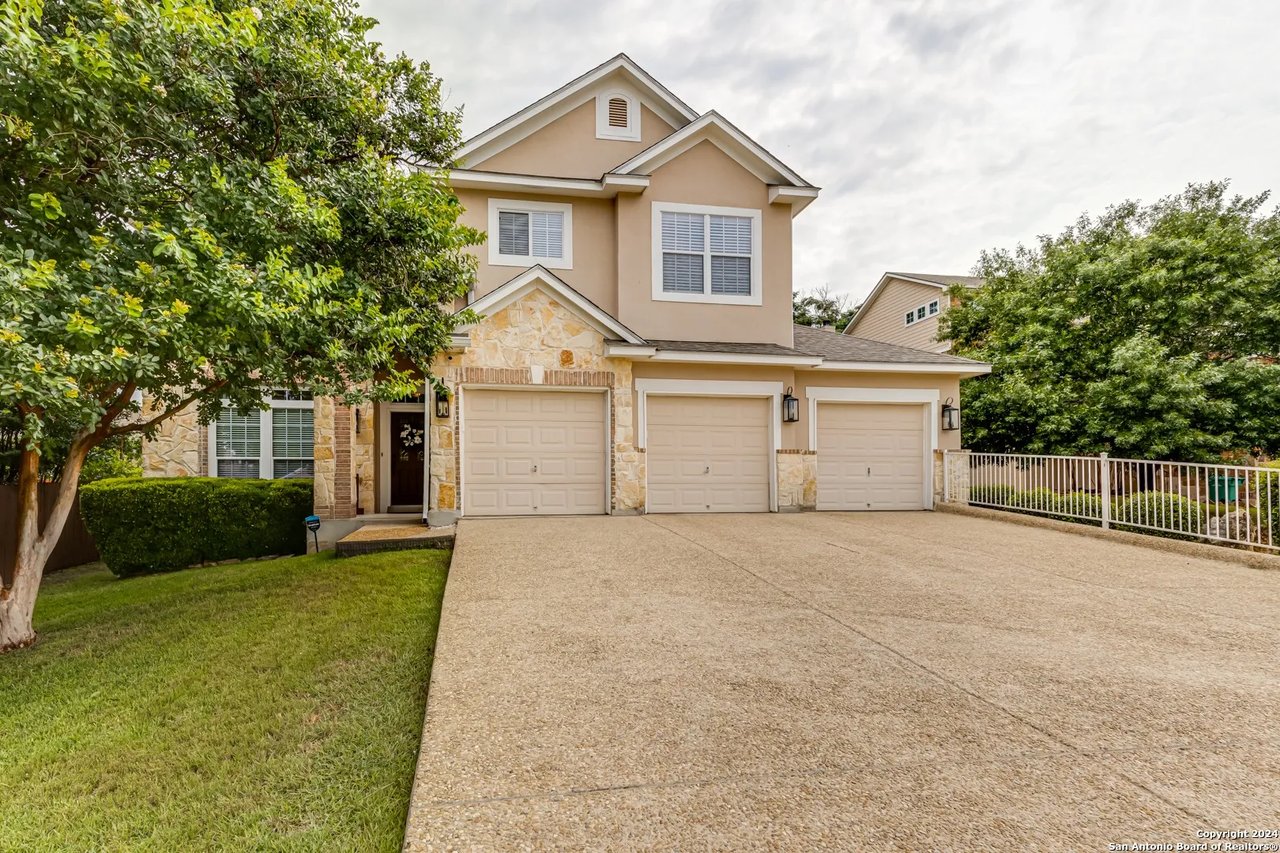 807 Willow Knoll Cv
