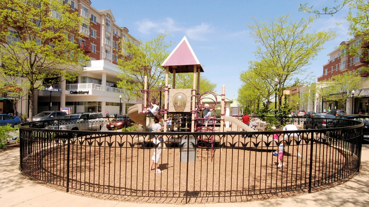 Lyon Village - Clarendon