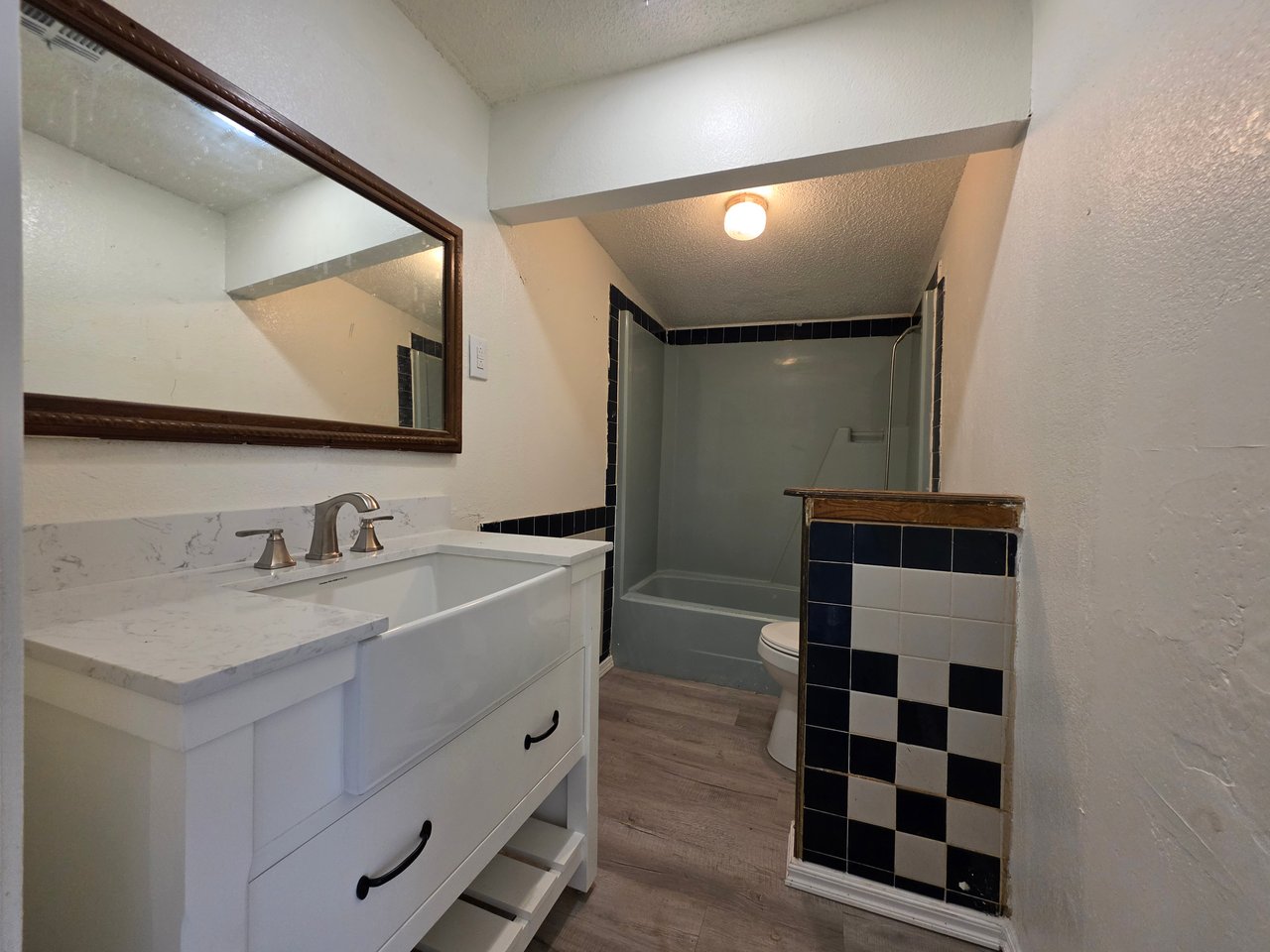 240 S Draper Ave