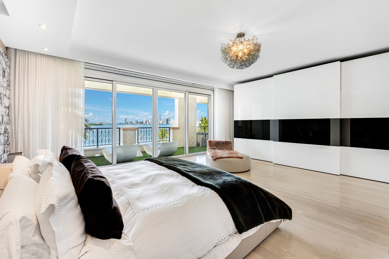 5134 Fisher Island Drive