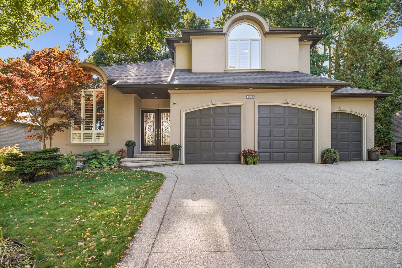 A Lifestyle Retreat in Prestigious Tyandaga Woods