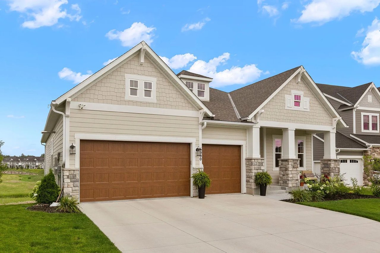 Stunning Custom Built Rambler in Wayzata Schools