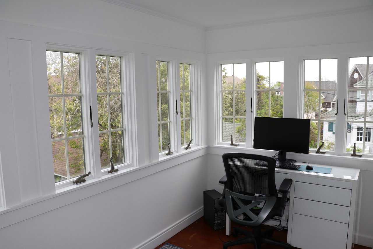 A Classic Bay Header with a Pool House