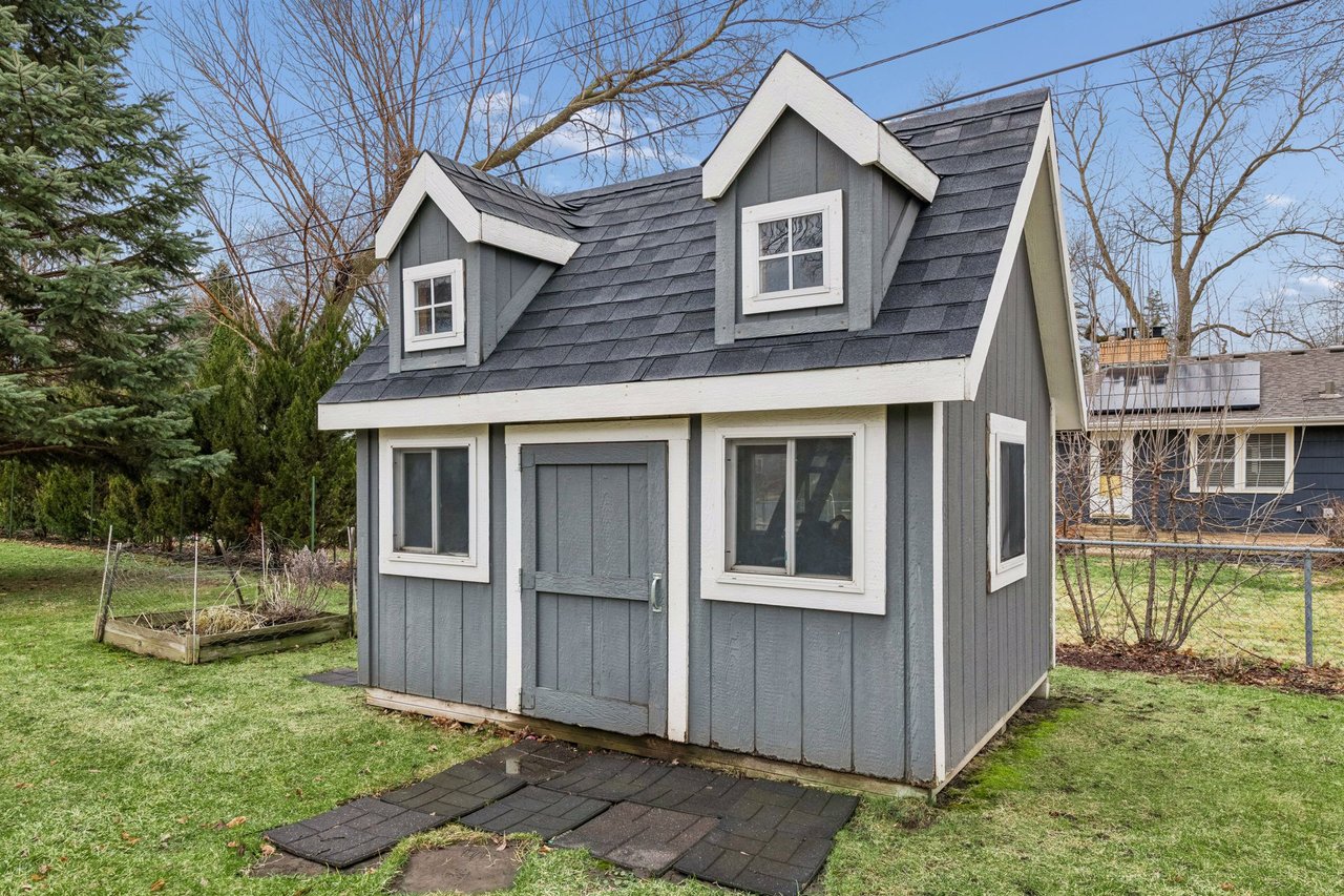 5932 Tamarac Ave, Edina