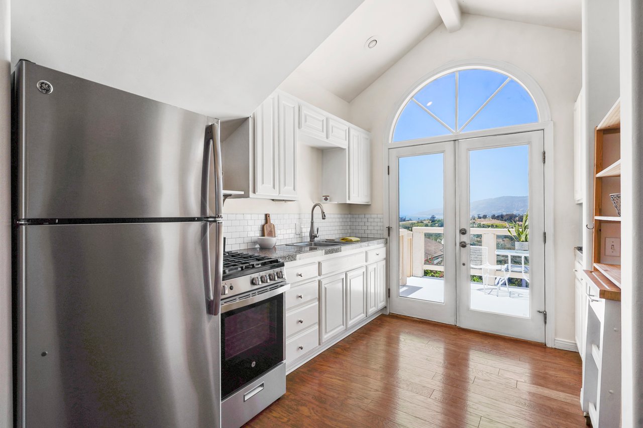 Malibu Guest House For Lease