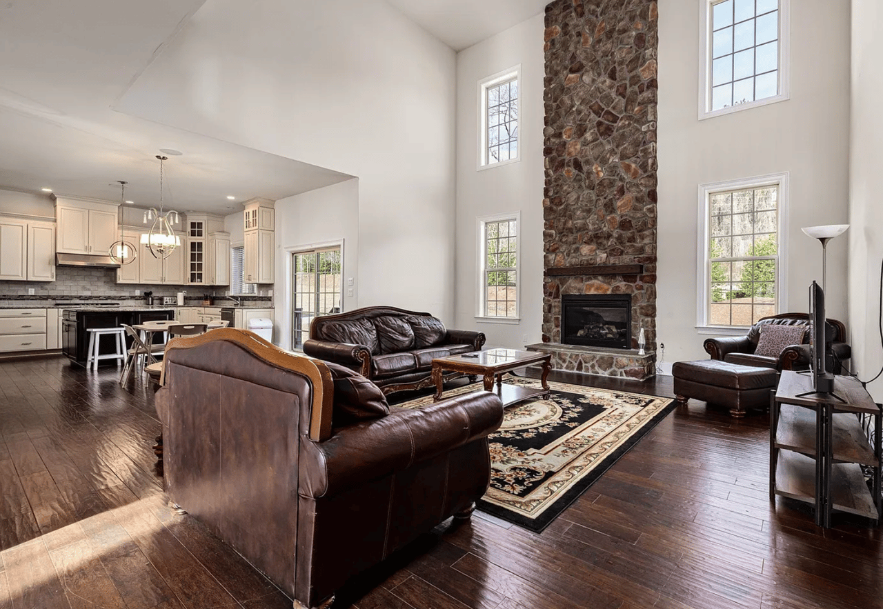 2808 Spring Shade Rd