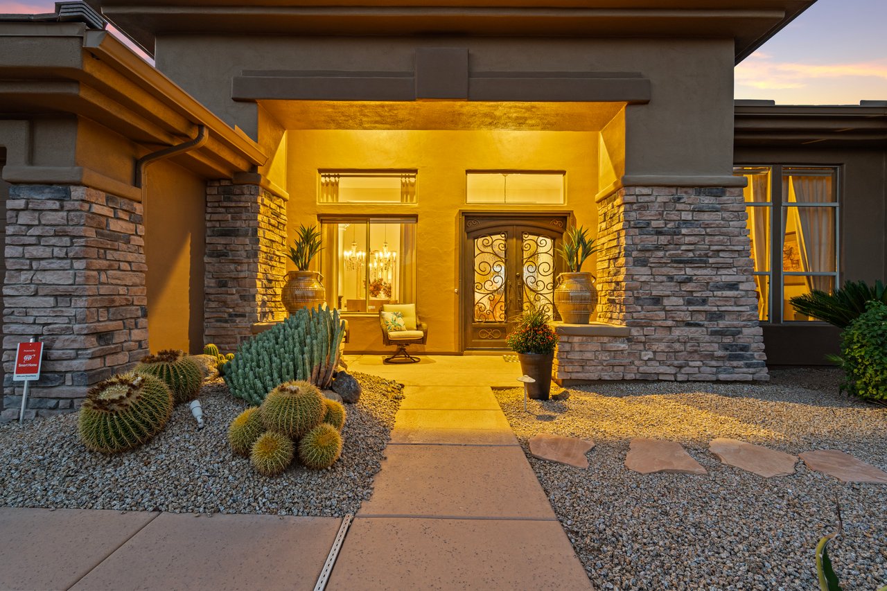 9812 E ROADRUNNER Drive