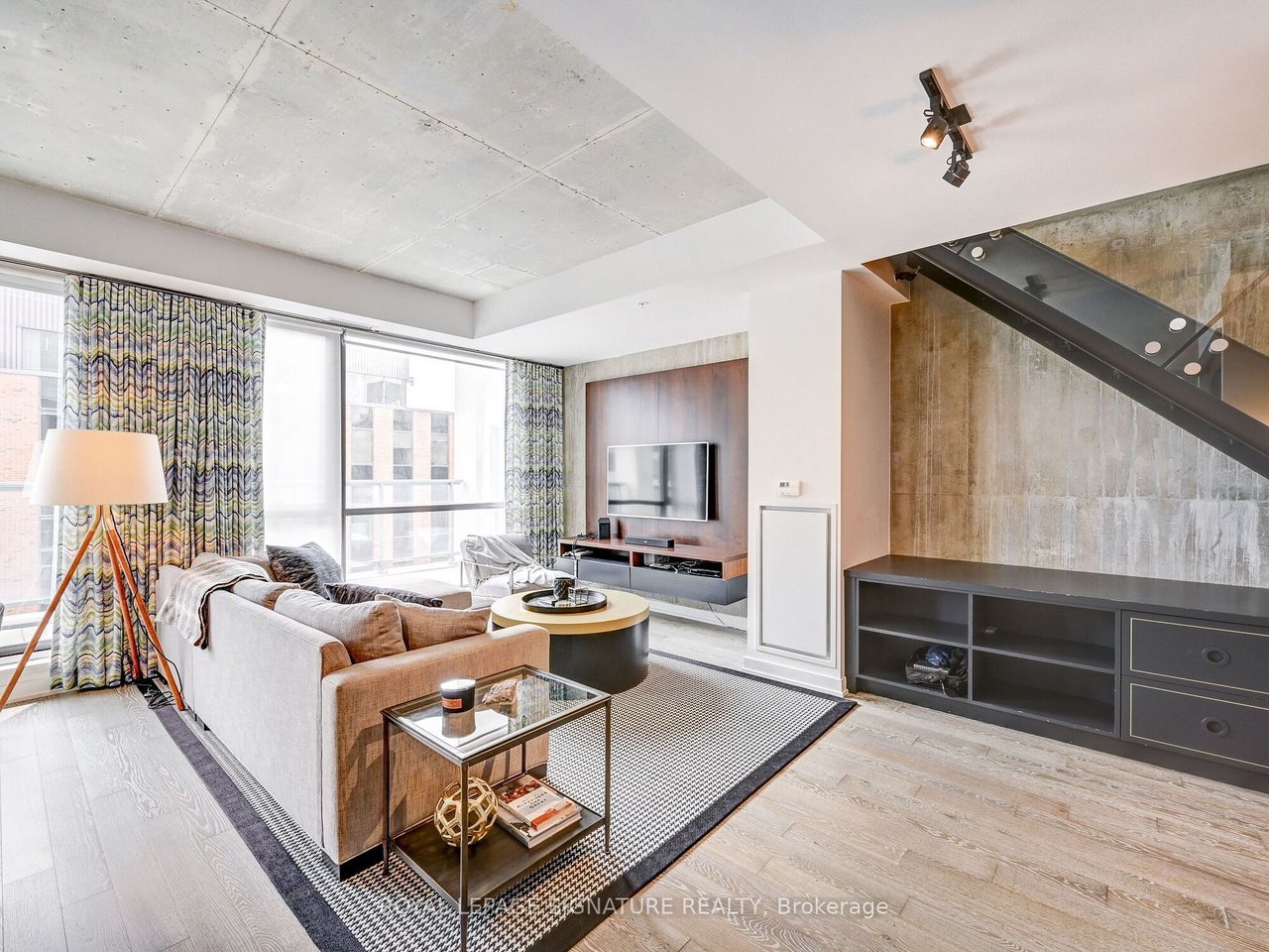 PRIME DOWNTOWN PENTHOUSE