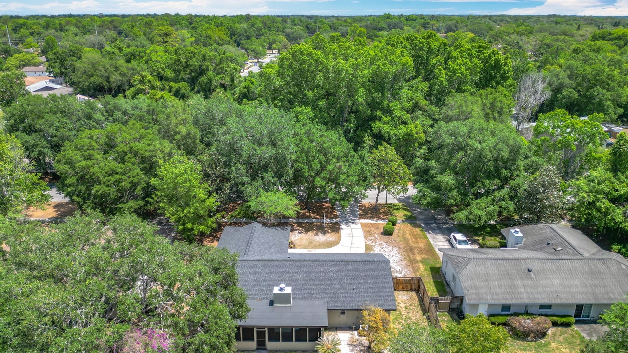 Spacious Open Concept Home in Winter Springs