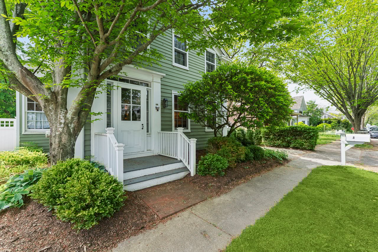 148 Jermain Avenue