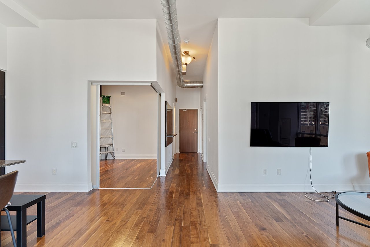 2191 Yonge Street Unit: L7