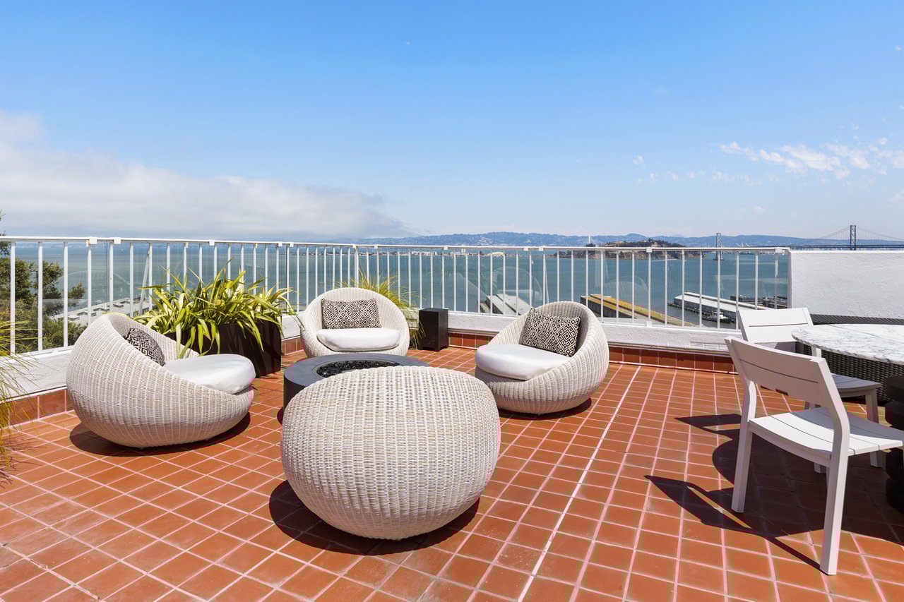 Telegraph Terrace View Penthouse!