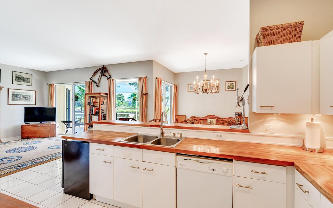 1216 Lake Breeze Dr