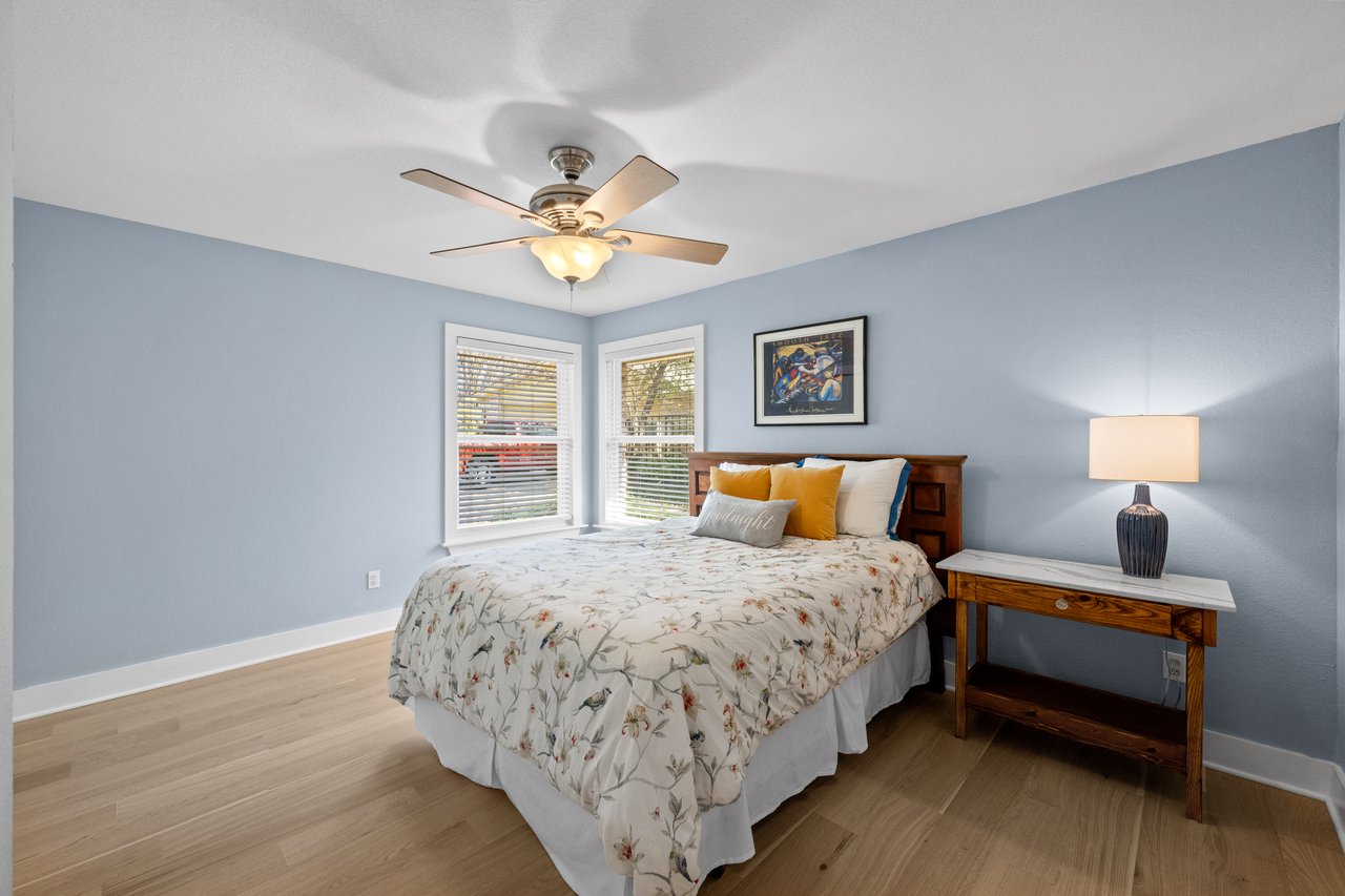6103 Waldon Hollow