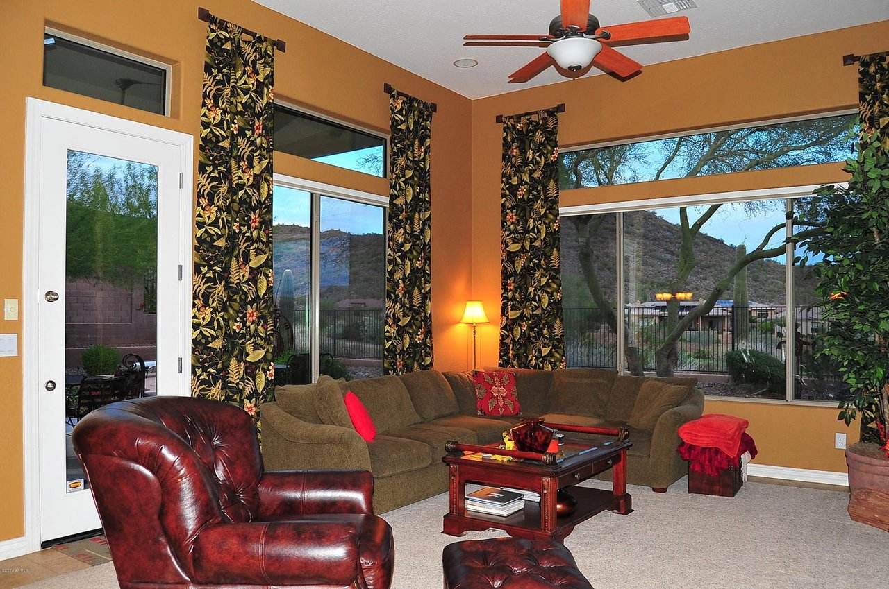 41805 N Signal Hill Ct