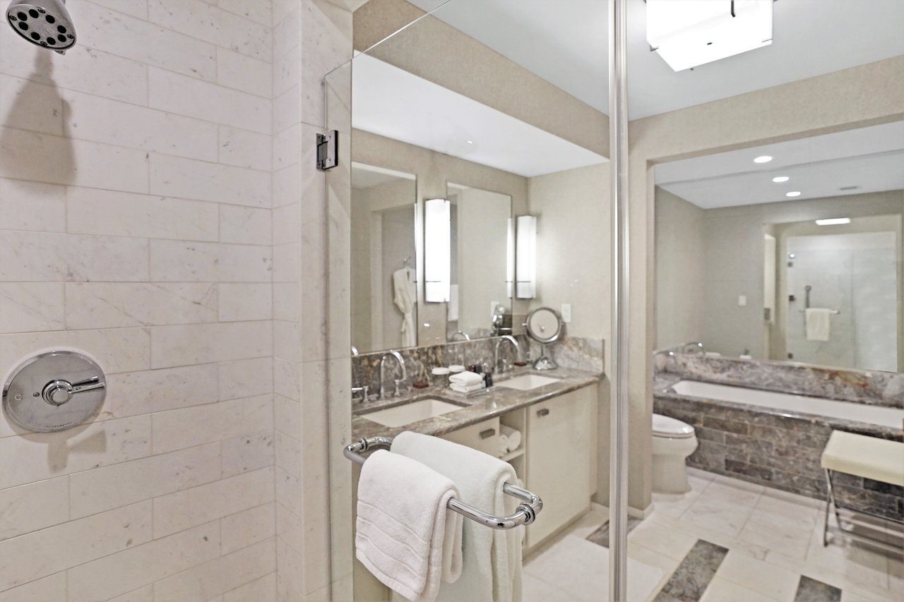 The Ocean Resort Residences (Conrad Fort Lauderdale Beach)
