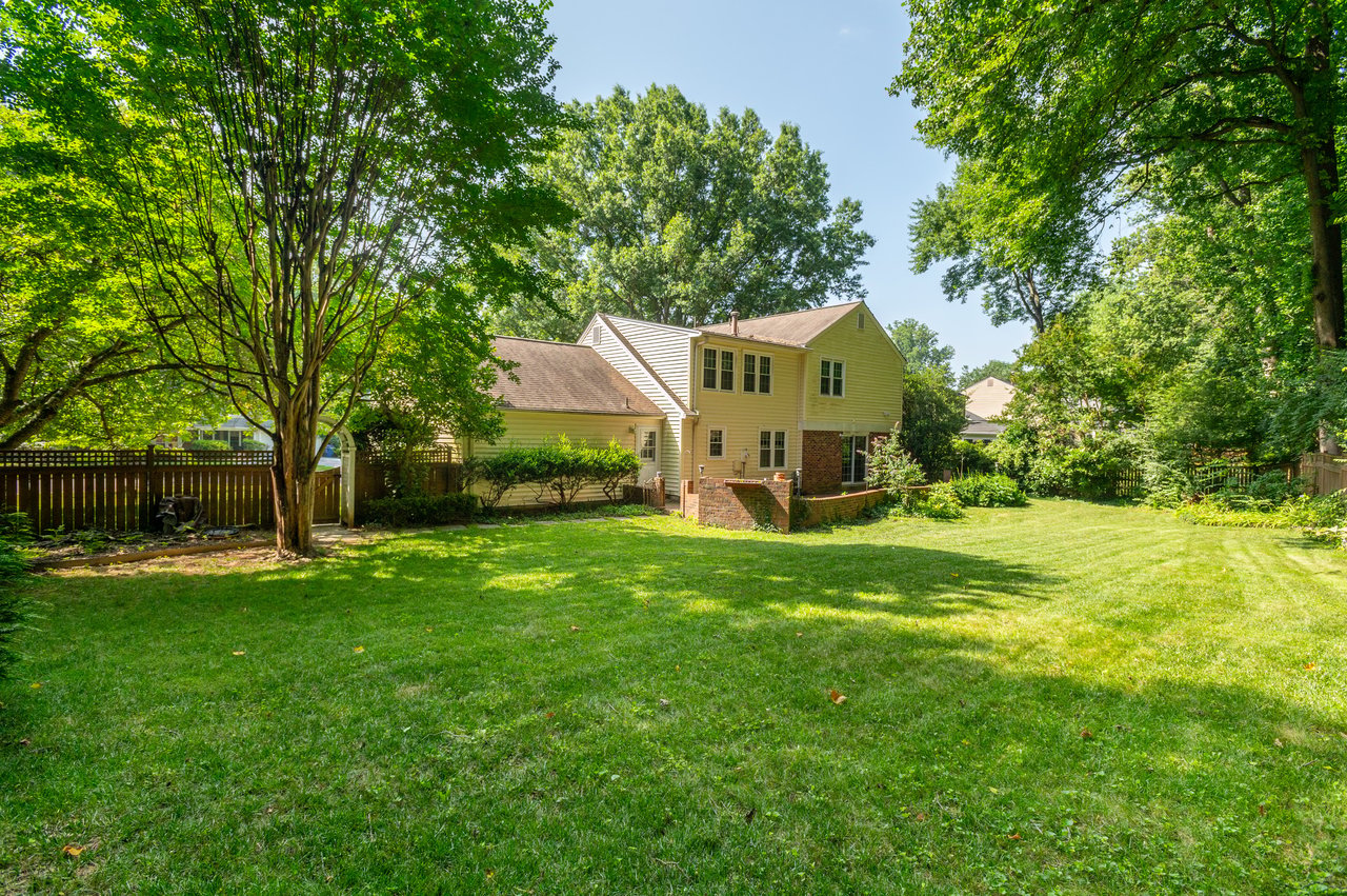9606 Whitecedar Ct
