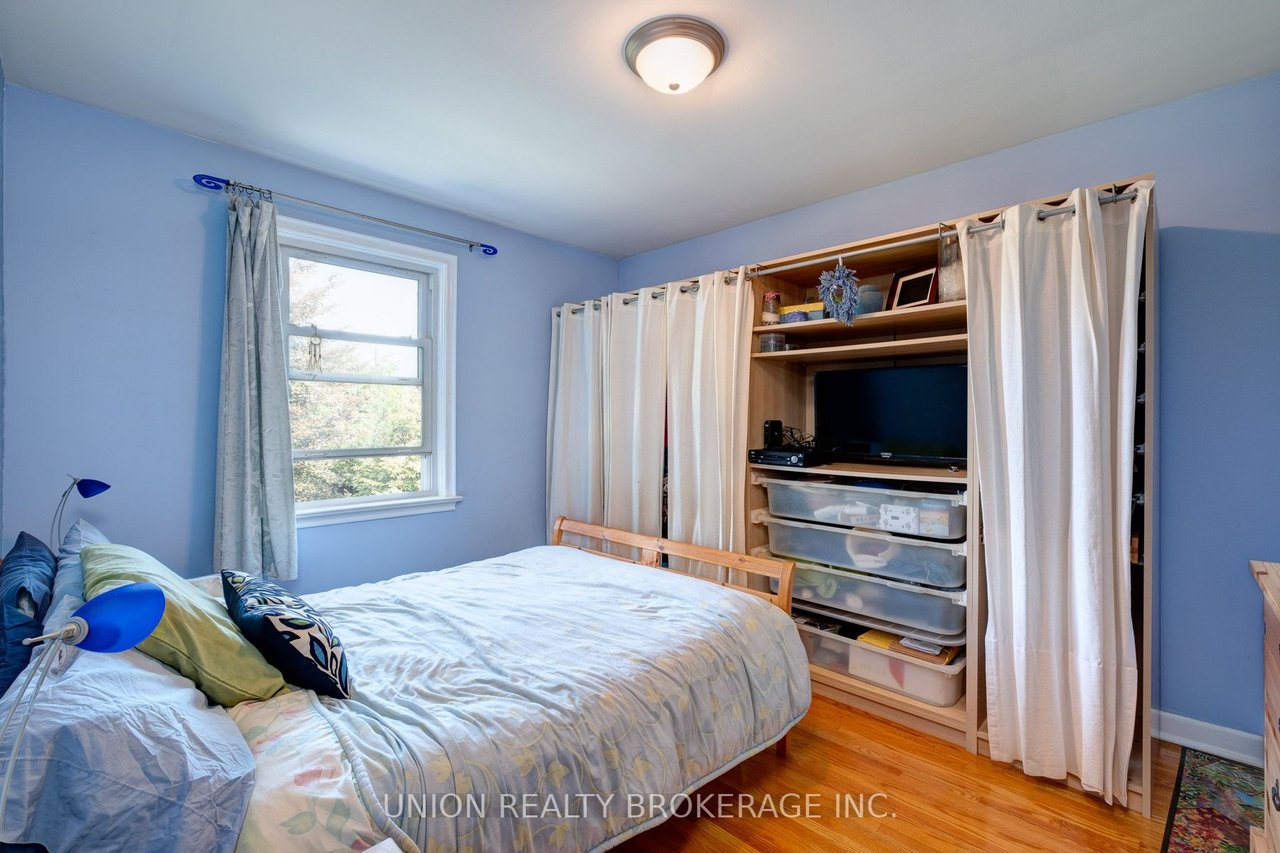 71 Farmbrook Rd