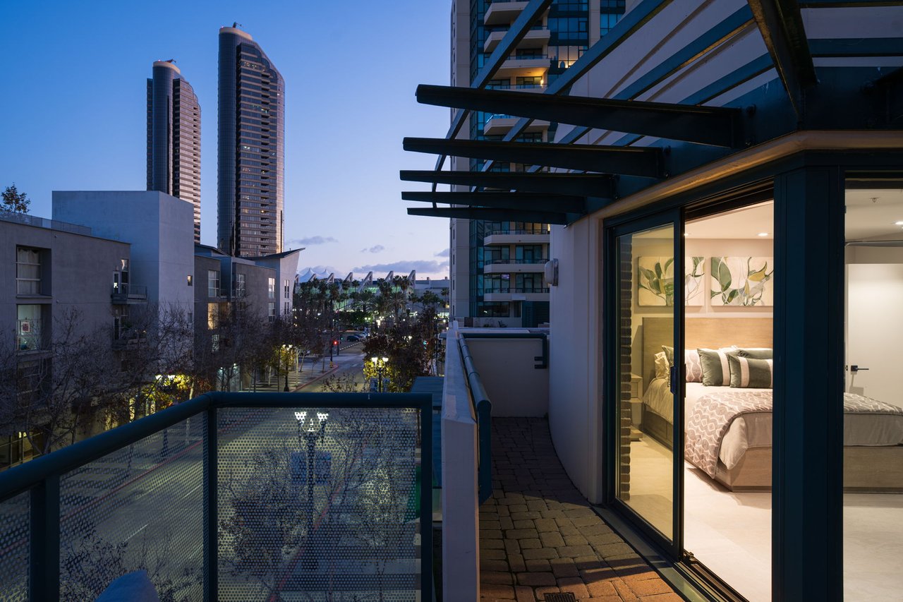 555 Front St, Unit 204