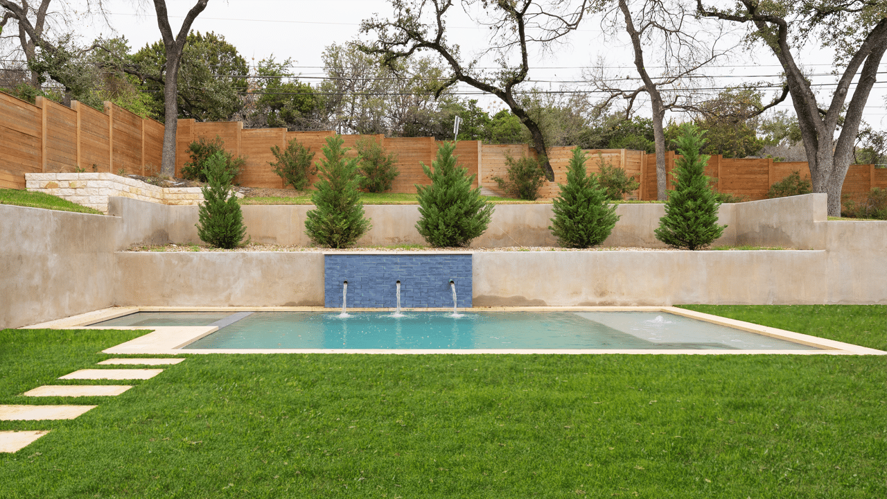 Modern Elegance in Eaves with Pool