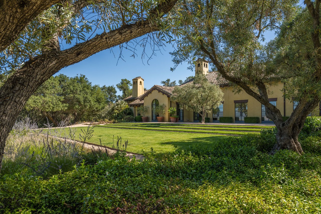 Oakville Vineyard Estate