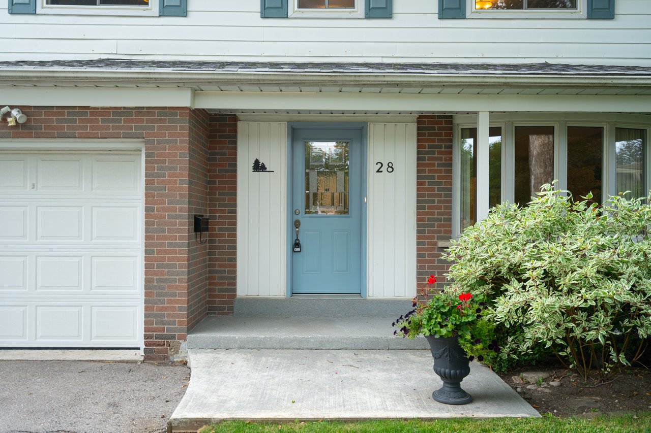 28 Monmouth Crt