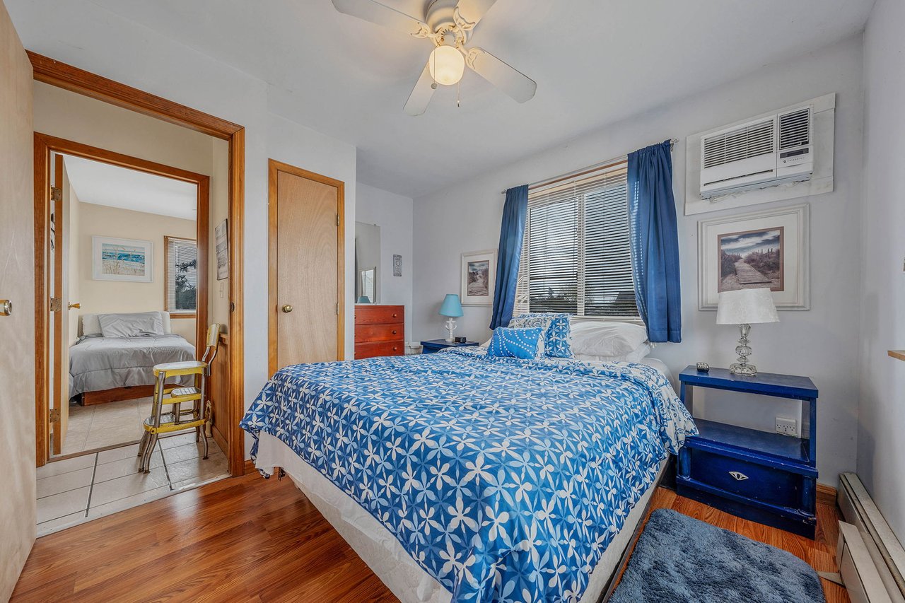 83 E Lighthouse Walk