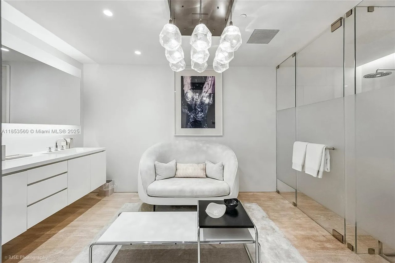 9001 Collins Ave #S-1011