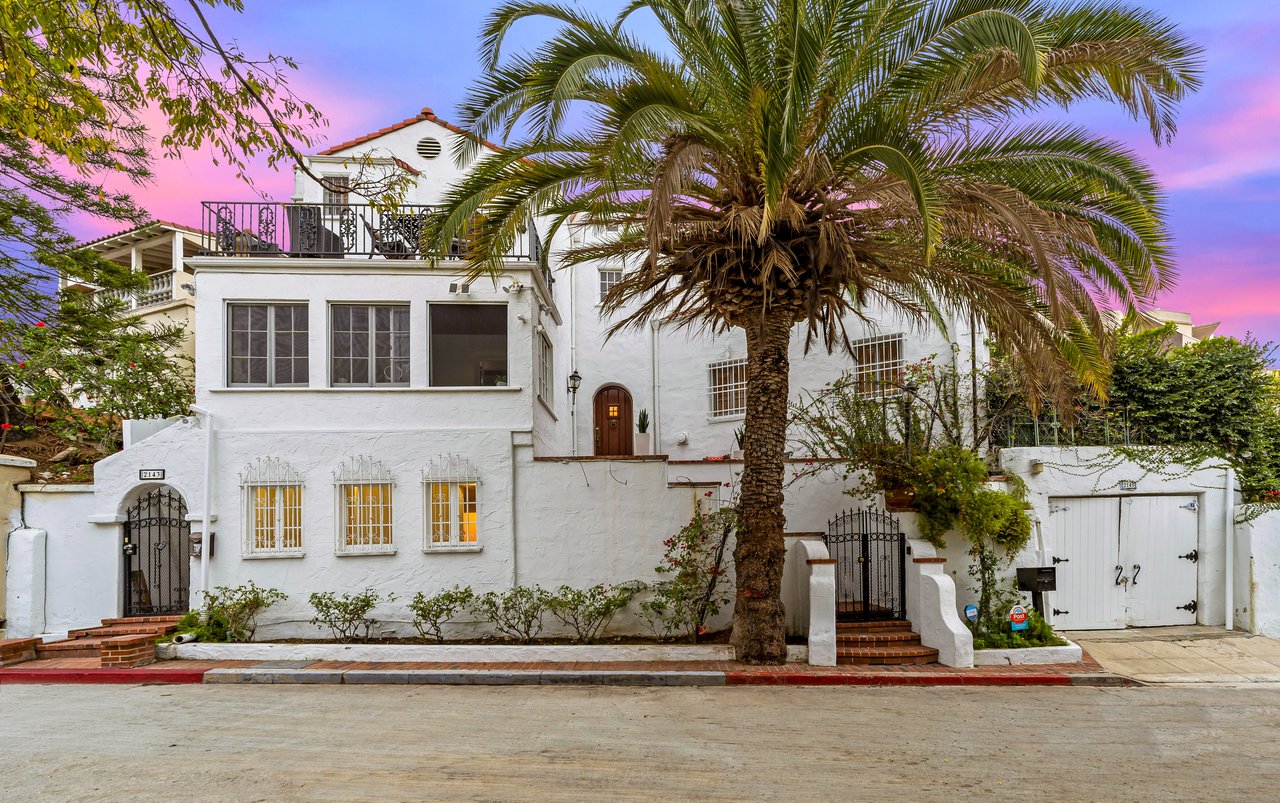  boasts a medley of Spanish & Hollywood-esque style 