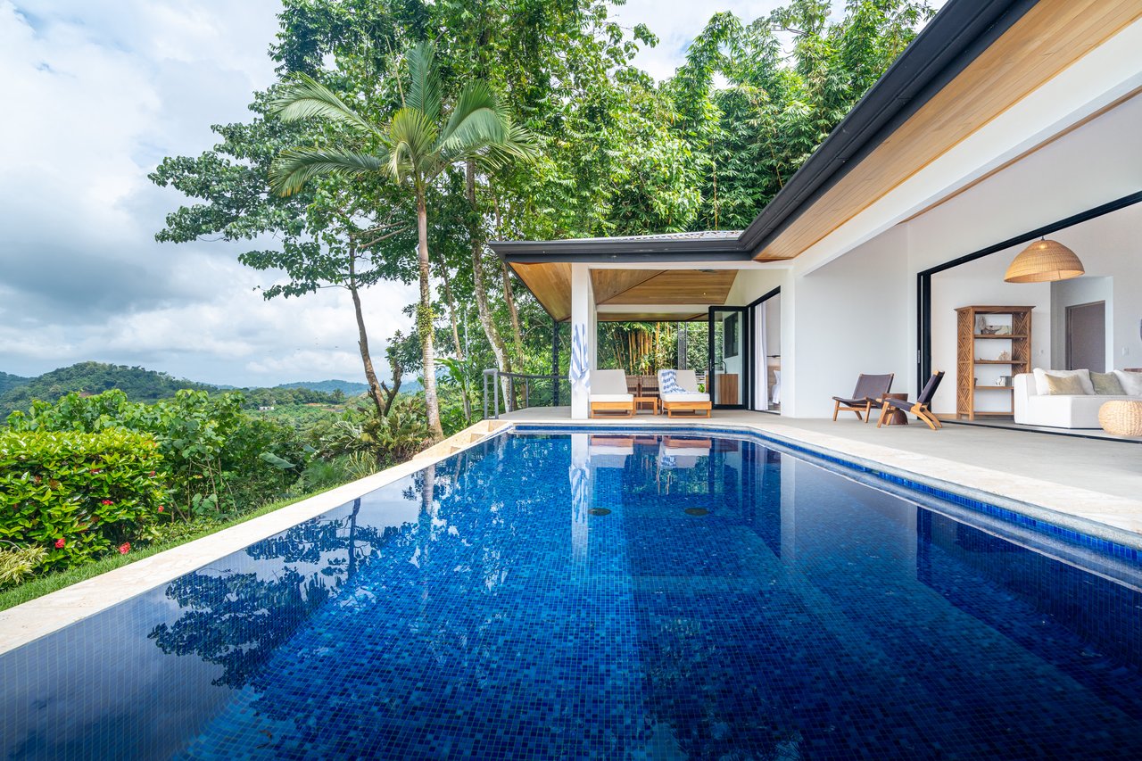Casa Amarilla – Oceanfront Luxury Meets Sustainable Living in Tres Rios
