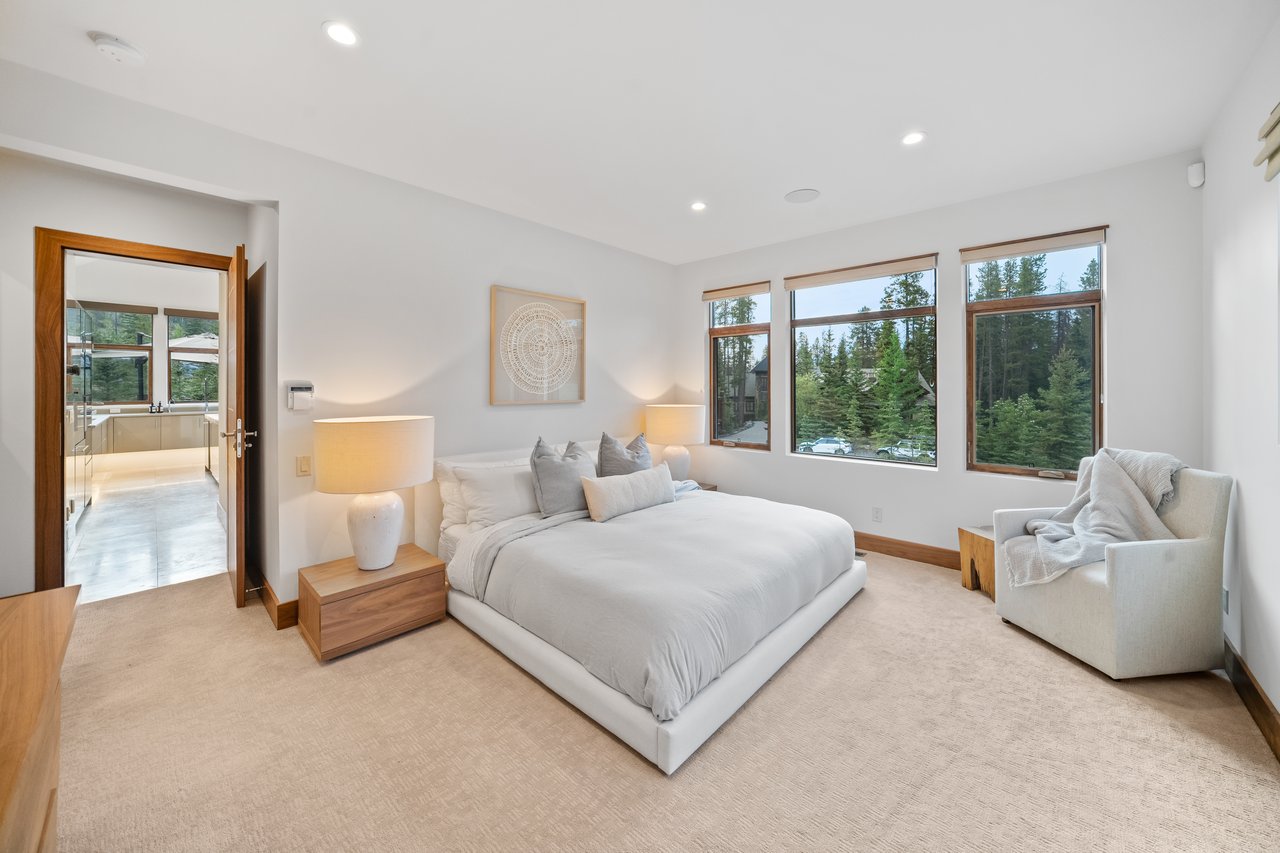 Refined Mountain Living at Cairns Landing